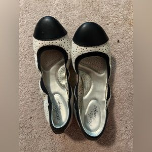 Payless Deflex Comfort Size 10 Flat